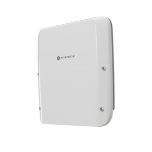RB5009UPr+S+OUT 8 puertos PoE in|out, 1 SFP+, Solo RouterOS v7 para Exterior
