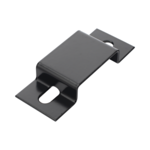 Abrazadera Tipo Omega para Fijación de Perfil Lateral Tubular de 1.5" de Peralte y 12" de Ancho, Acabado con Pintura Epóxica Color Negro, Ideal para la Sujeción y Refuerzo de la Escalera Tubular