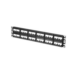 Panel de Parcheo Modular Mini-Com (Sin Conectores), Plano, Sin Blindaje, Con Etiqueta y Cubierta, de 48 Puertos, 2UR