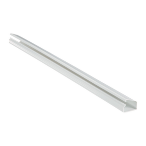 Canaleta de PVC Rígido | 38.4 x 24 mm | 1828.8 mm (6 ft) | Cinta Adhesiva Integrada | UL94V-0 | TIA|EIA